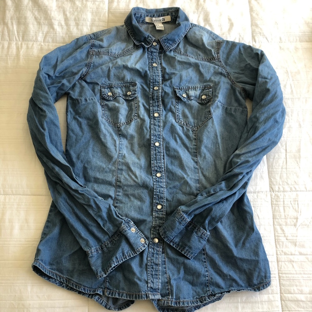 Forever 21 Fitted jean button down shirt